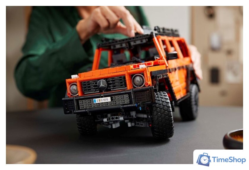 Конструктор LEGO Technic 42177 Профессиональная линейка Mercedes-Benz G500 - Изображение №10 — Интернет-магазин Time-Shop