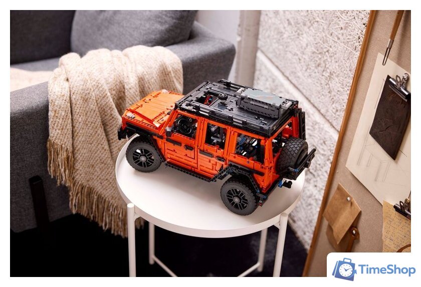 Конструктор LEGO Technic 42177 Профессиональная линейка Mercedes-Benz G500 - Изображение №14 — Интернет-магазин Time-Shop