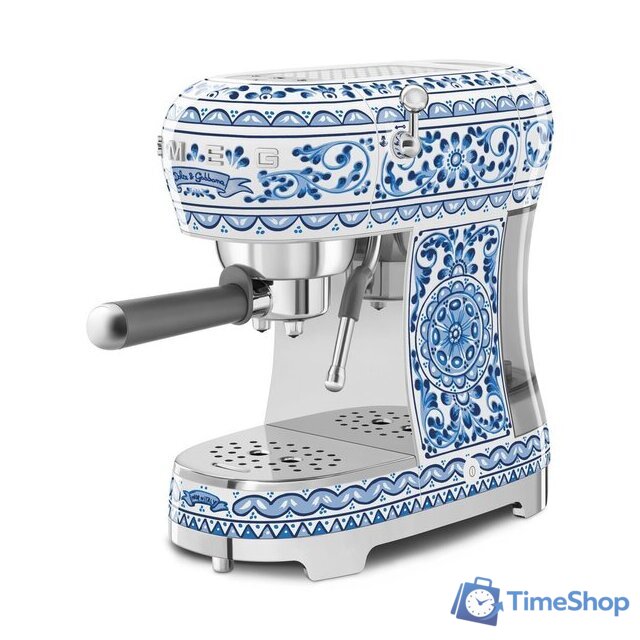 Рожковая кофеварка Smeg ECF02DGBEU - Изображение №4 — Интернет-магазин Time-Shop