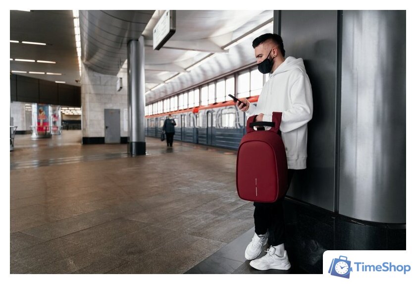 Городской рюкзак XD Design Bobby Hero Regular (красный) - Изображение №31 — Интернет-магазин Time-Shop