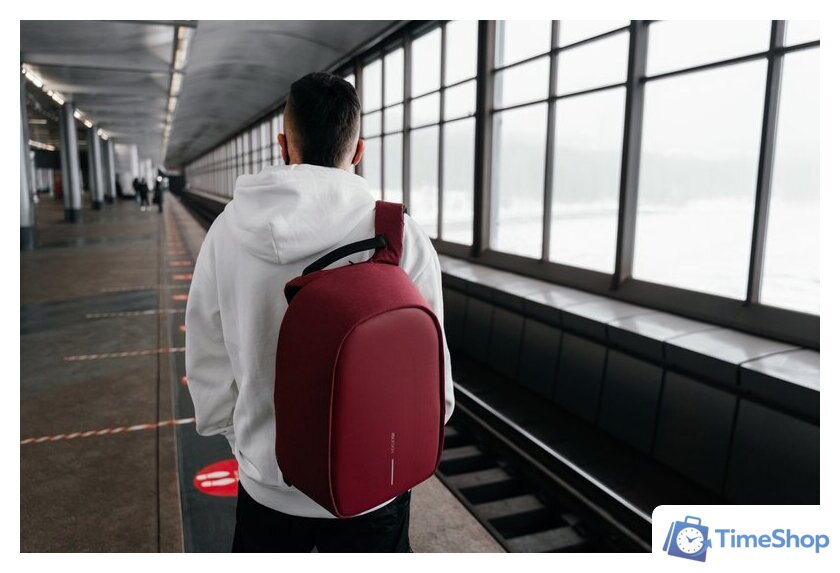 Городской рюкзак XD Design Bobby Hero Regular (красный) - Изображение №20 — Интернет-магазин Time-Shop