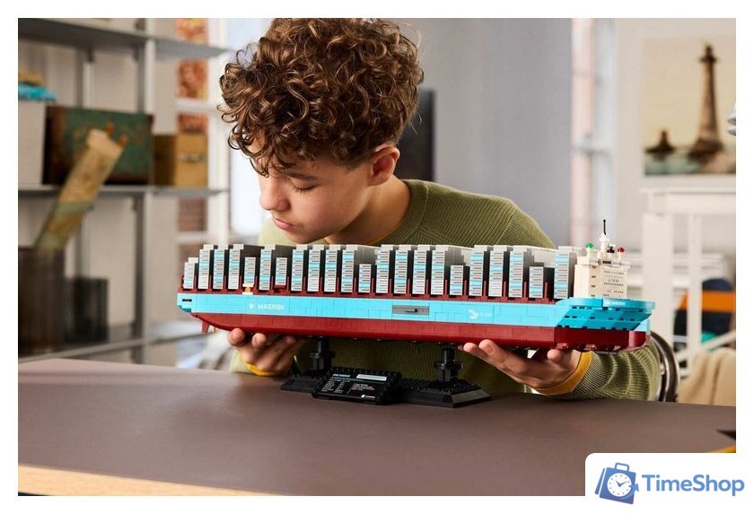 Конструктор LEGO 40955 Контейнеровоз Maersk с двухтопливным двигателем - Изображение №11 — Интернет-магазин Time-Shop