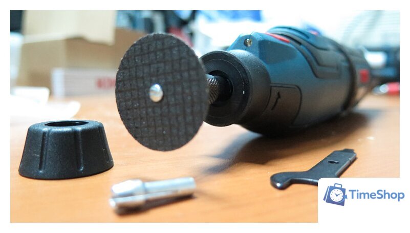 Гравер Bosch GRO 12V-35 Professional 06019C5001 (с 2-мя АКБ) - Изображение №2 — Интернет-магазин Time-Shop