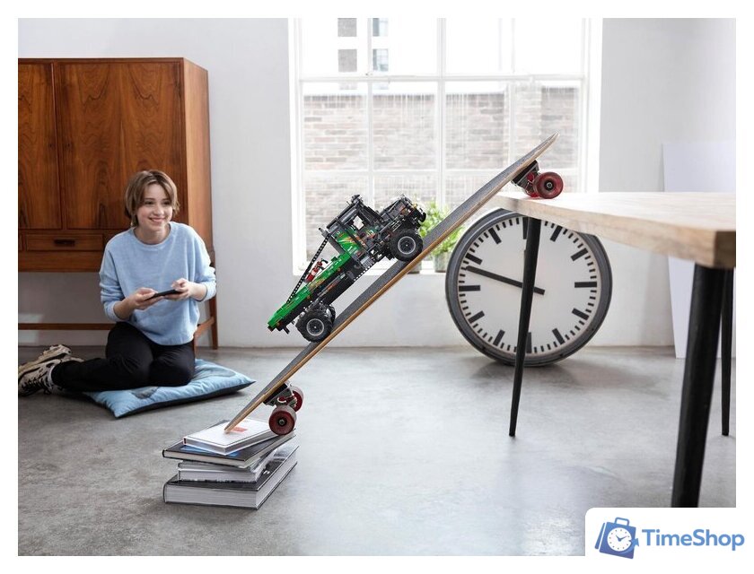 Конструктор LEGO Technic 42129 Полноприводный грузовик Mercedes-Benz Zetros - Изображение №21 — Интернет-магазин Time-Shop