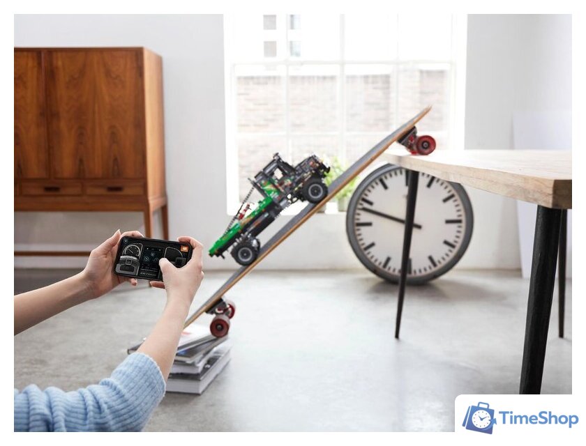 Конструктор LEGO Technic 42129 Полноприводный грузовик Mercedes-Benz Zetros - Изображение №24 — Интернет-магазин Time-Shop