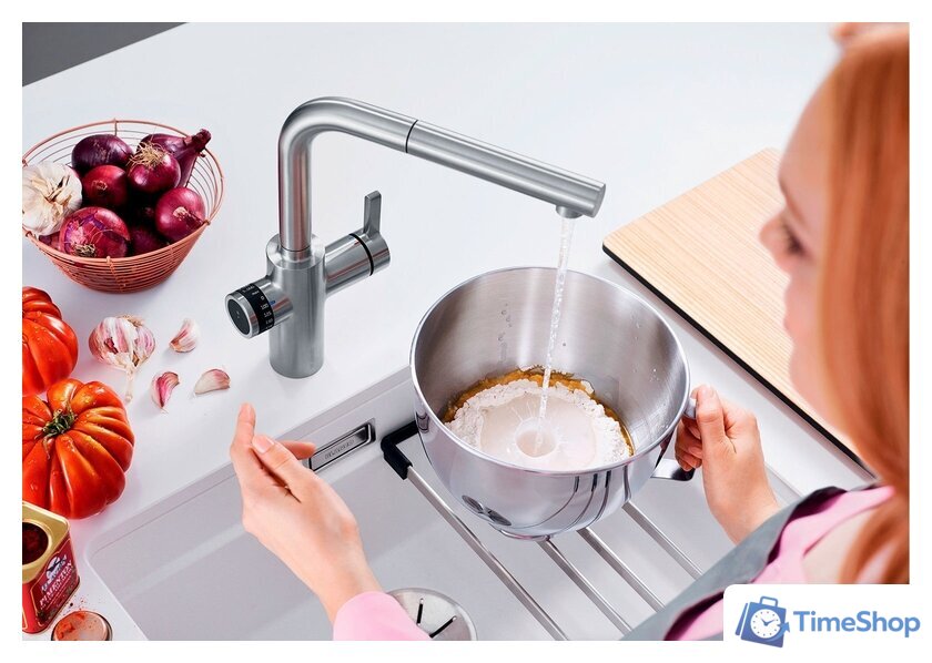 Смеситель Blanco Evol-S Volume с дозатором воды (рычаг справа, нержавеющая сталь) - Изображение №3 — Интернет-магазин Time-Shop