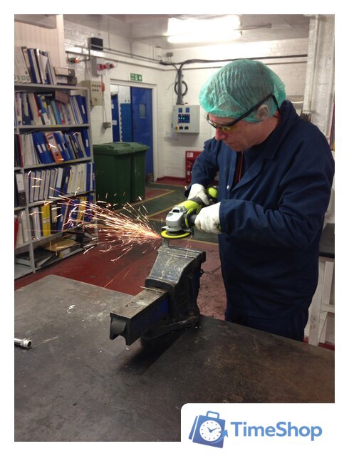 Угловая шлифмашина Ryobi R18AG-0 (без АКБ) - Изображение №3 — Интернет-магазин Time-Shop