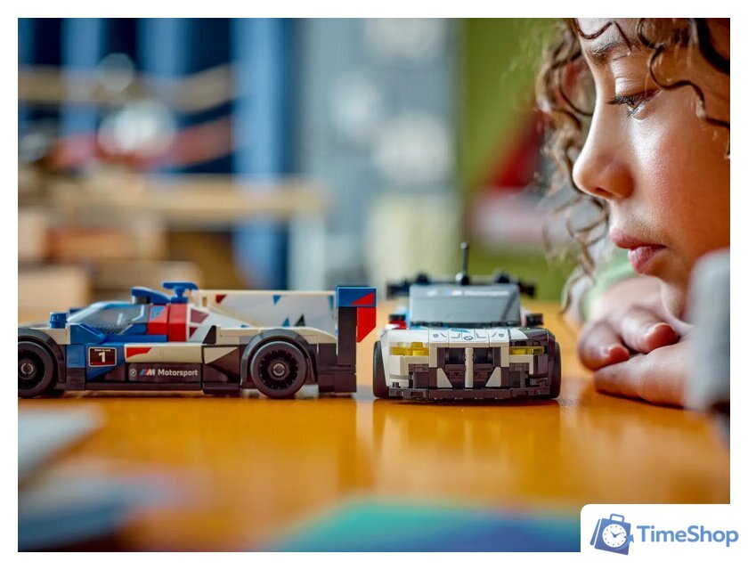 Конструктор LEGO Speed Champions 76922 Гоночные автомобили BMW M4 GT3 и BMW M Hybrid V8 - Изображение №11 — Интернет-магазин Time-Shop