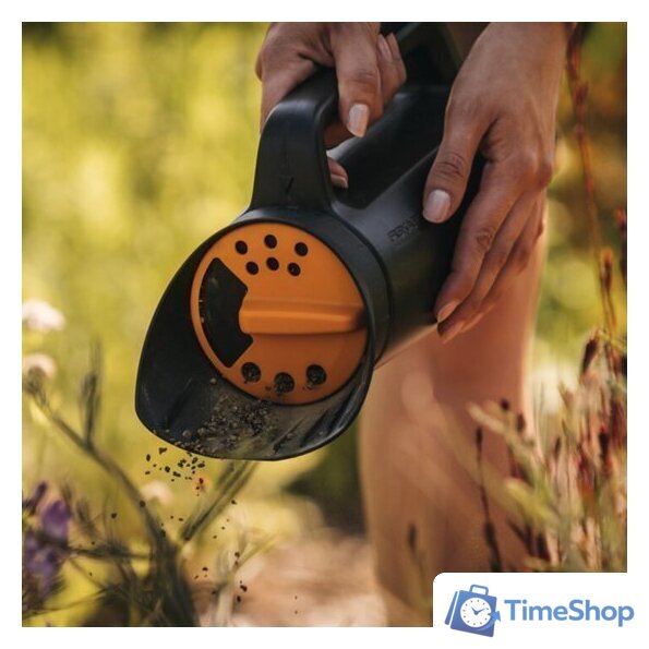 Разбрасыватель-сеялка Fiskars Solid 1057076 - Изображение №4 — Интернет-магазин Time-Shop