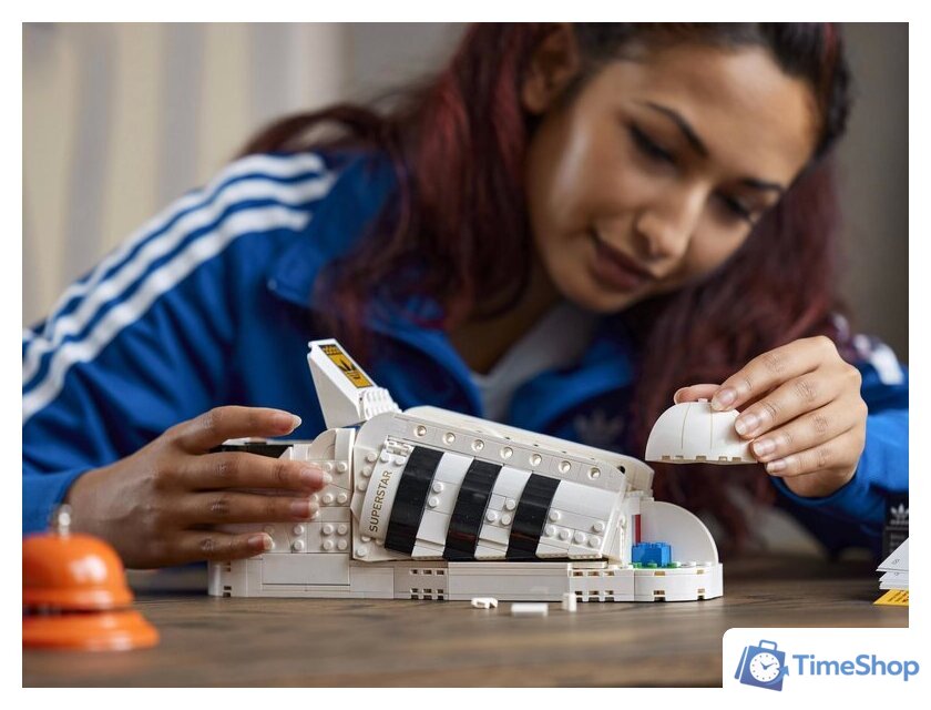 Конструктор LEGO 10282 Кроссовки adidas Originals Superstar - Изображение №23 — Интернет-магазин Time-Shop