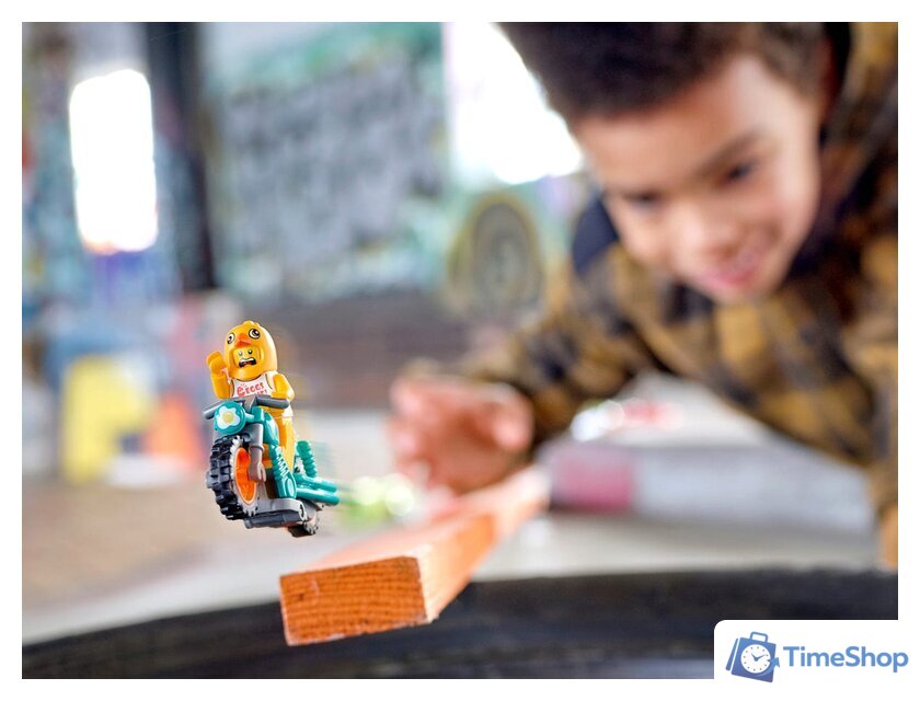Конструктор LEGO City 60310 Трюковый мотоцикл с цыпленком - Изображение №4 — Интернет-магазин Time-Shop