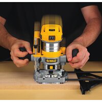 Вертикальный фрезер DeWalt D26204K - Превью изображения №13 — Интернет-магазин Time-Shop