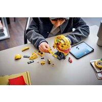 Конструктор LEGO Editions 43022 Шлем Льюиса Хэмилтона команды Scuderia Ferrari HP - Превью изображения №11 — Интернет-магазин Time-Shop