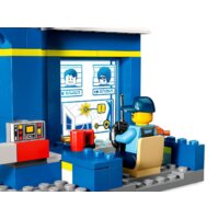 Конструктор LEGO City 60370 Побег из полицейского участка - Превью изображения №5 — Интернет-магазин Time-Shop