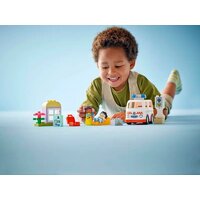Конструктор LEGO Duplo Скорая помощь и водитель 10447 - Превью изображения №6 — Интернет-магазин Time-Shop