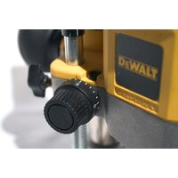 Вертикальный фрезер DeWalt DW621 - Превью изображения №8 — Интернет-магазин Time-Shop