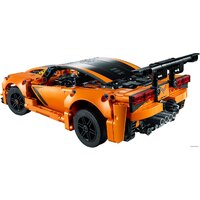 Конструктор LEGO Technic 42093 Chevrolet Corvette ZR1 - Превью изображения №6 — Интернет-магазин Time-Shop