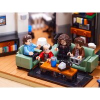 Конструктор LEGO Ideas 21328 Seinfeld - Превью изображения №22 — Интернет-магазин Time-Shop