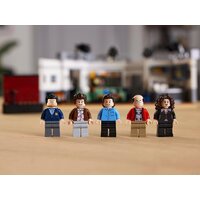 Конструктор LEGO Ideas 21328 Seinfeld - Превью изображения №24 — Интернет-магазин Time-Shop