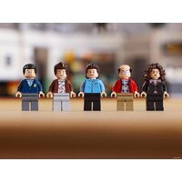 Конструктор LEGO Ideas 21328 Seinfeld - Превью изображения №23 — Интернет-магазин Time-Shop