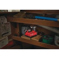 Зарядное устройство Milwaukee M12-18 FC (12-18В) - Превью изображения №2 — Интернет-магазин Time-Shop