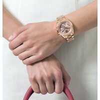 Наручные часы Michael Kors MK5799 - Превью изображения №4 — Интернет-магазин Time-Shop