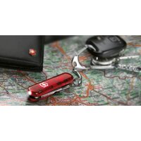 Мультитул Victorinox Signature Lite [0.6226] - Превью изображения №3 — Интернет-магазин Time-Shop
