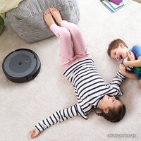 Робот-пылесос iRobot Roomba i3+ - Превью изображения №9 — Интернет-магазин Time-Shop