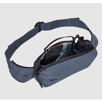 Сумка на пояс Thule Aion Sling Bag TASB102DSL 3205019 (синий) - Превью изображения №3 — Интернет-магазин Time-Shop