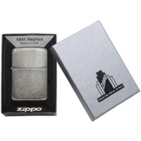 Зажигалка Zippo Black Ice 1941 Replica 24096-000003 - Превью изображения №4 — Интернет-магазин Time-Shop
