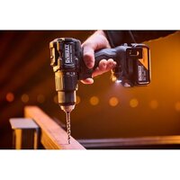  DeWalt DCK3222MP2T-QW (шуруповерт, гайковерт, болгарка, 2 АКБ, кейс) - Превью изображения №2 — Интернет-магазин Time-Shop