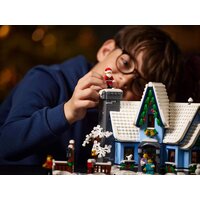 Конструктор LEGO Creator Expert 10293 В ожидании Санты - Превью изображения №23 — Интернет-магазин Time-Shop