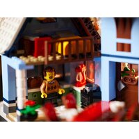 Конструктор LEGO Creator Expert 10293 В ожидании Санты - Превью изображения №29 — Интернет-магазин Time-Shop