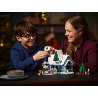 Конструктор LEGO Creator Expert 10293 В ожидании Санты - Превью изображения №24 — Интернет-магазин Time-Shop