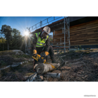 Аккумуляторная пила DeWalt FlexVolt DCM575X1 (с 1-им АКБ) - Превью изображения №7 — Интернет-магазин Time-Shop