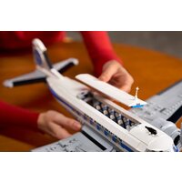 Конструктор LEGO Icons 11378 Douglas DC-3 PAN AM Airliner - Превью изображения №11 — Интернет-магазин Time-Shop