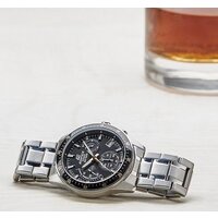 Наручные часы Casio Edifice EFV-540D-1A9 - Превью изображения №3 — Интернет-магазин Time-Shop