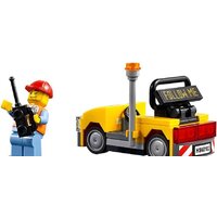Конструктор LEGO City 60102 Служба аэропорта для важных клиентов - Превью изображения №8 — Интернет-магазин Time-Shop