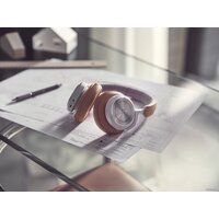 Наушники Bang & Olufsen Beoplay HX (коричневый) - Превью изображения №9 — Интернет-магазин Time-Shop