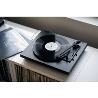 Виниловый проигрыватель Pro-Ject A1.2 (Ortofon OM10, черный) - Превью изображения №5 — Интернет-магазин Time-Shop