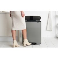 Система сортировки мусора Brabantia Bo Pedal Bin 2 x 30 л (минерально-серый) - Превью изображения №10 — Интернет-магазин Time-Shop