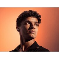 Наушники Bowers & Wilkins Pi8 McLaren Edition (черный/оранжевый) - Превью изображения №10 — Интернет-магазин Time-Shop