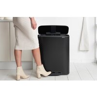 Система сортировки мусора Brabantia Bo Pedal Bin 2 x 30 л (черный матовый) - Превью изображения №10 — Интернет-магазин Time-Shop