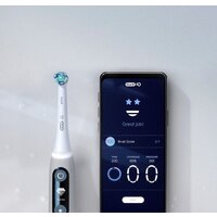 Электрическая зубная щетка Oral-B iO 8n (черный, 1 насадка) - Превью изображения №8 — Интернет-магазин Time-Shop