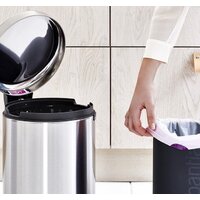 Мусорное ведро Brabantia Pedal Bin NewIcon 12 л (стальной матовый) - Превью изображения №4 — Интернет-магазин Time-Shop