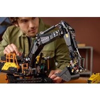 Конструктор LEGO Technic 42215 Гибридный экскаватор Volvo EC500 - Превью изображения №9 — Интернет-магазин Time-Shop