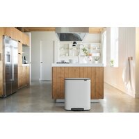 Система сортировки мусора Brabantia Bo Pedal Bin 2 x 30 л (белый) - Превью изображения №15 — Интернет-магазин Time-Shop
