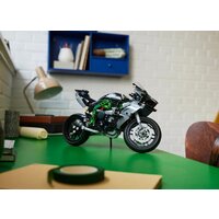 Конструктор LEGO Technic 42170 Мотоцикл Kawasaki Ninja H2R - Превью изображения №6 — Интернет-магазин Time-Shop