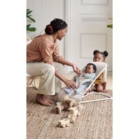 Шезлонг BabyBjorn Bliss 3D Jersey 0061.87 (light beige) - Превью изображения №10 — Интернет-магазин Time-Shop