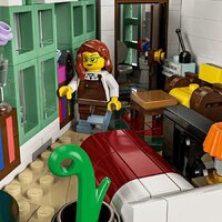 Конструктор LEGO Icons 11371 Торговая улица - Превью изображения №8 — Интернет-магазин Time-Shop